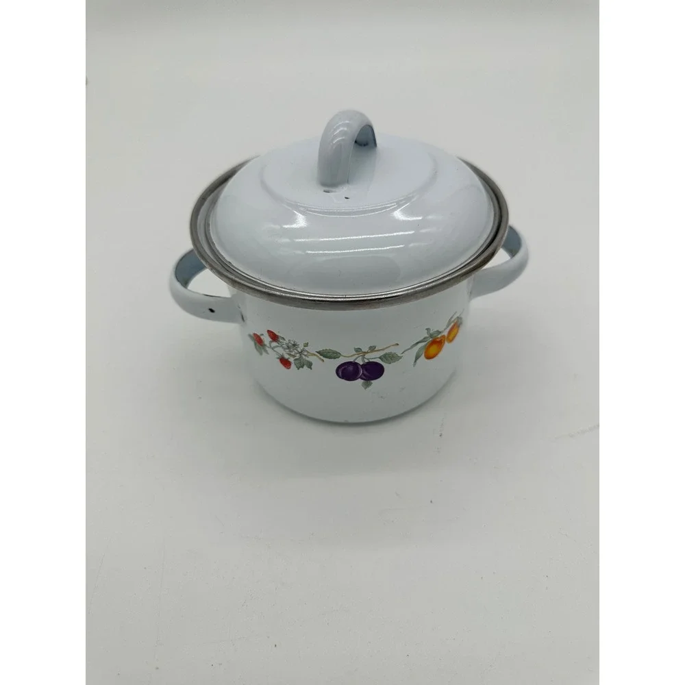 Vintage Enamel Stock Pot Fruit Pattern Farmhouse Decor grannycore cottage